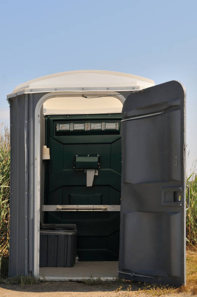 Portable Toilet Options We Offer in Charlotte Park, FL